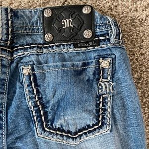 MissMe signature cuffed capris